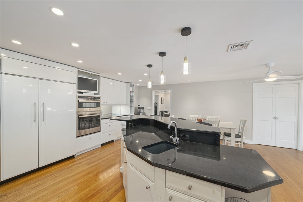 42 Eisenhower Dr