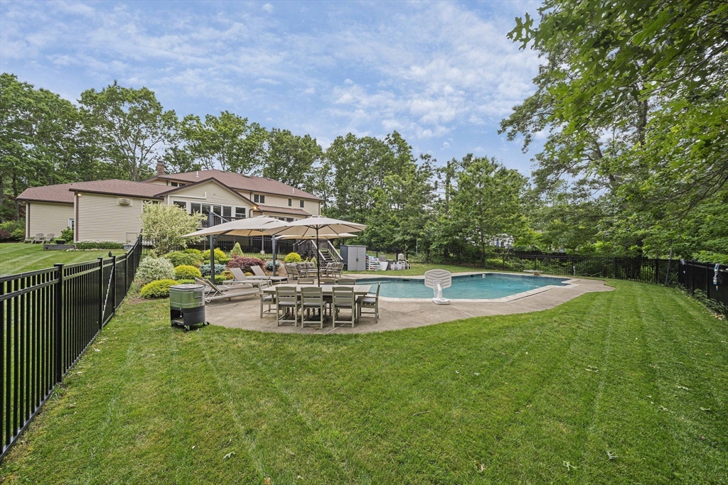 42 Eisenhower Dr