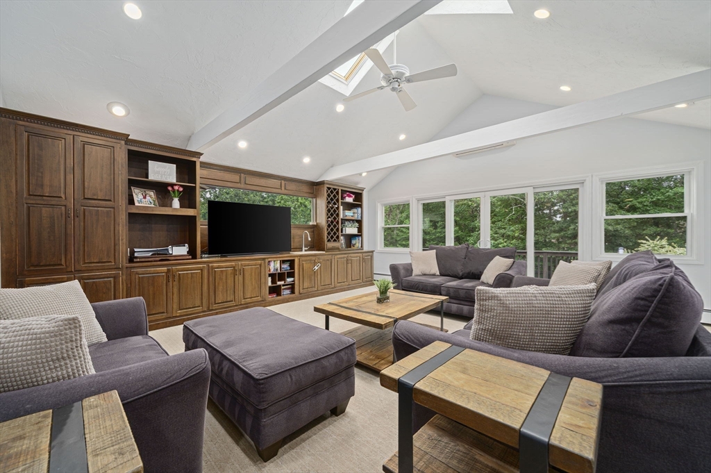 42 Eisenhower Dr