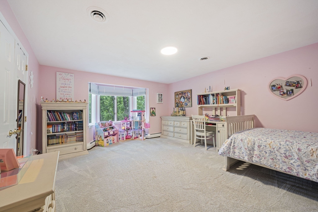 42 Eisenhower Dr