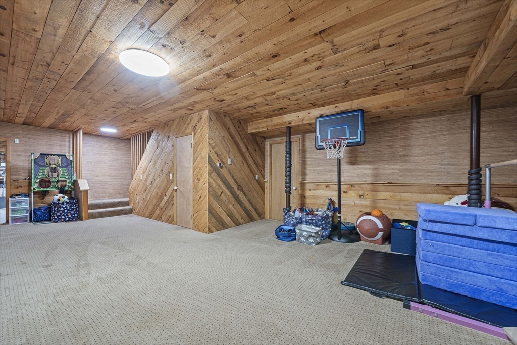 42 Eisenhower Dr