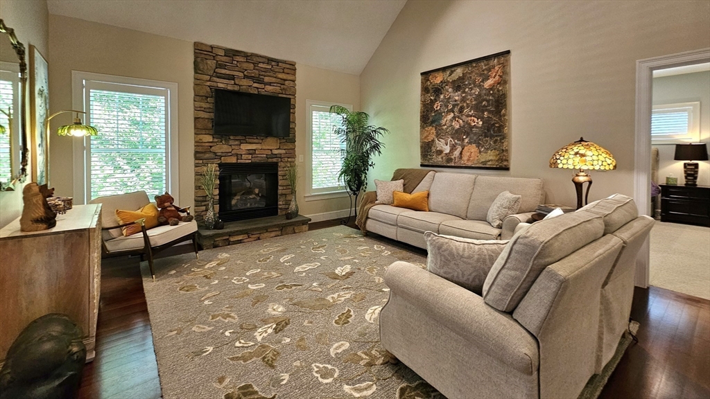 107 Winterberry Lane