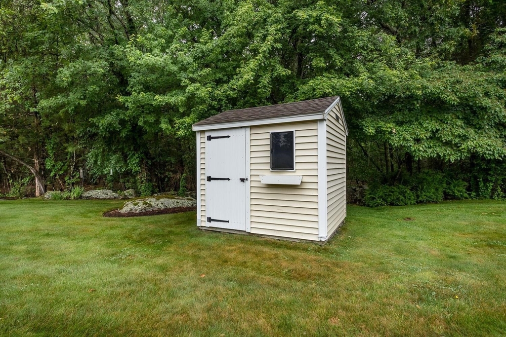 83 Kathleen Grant Rd