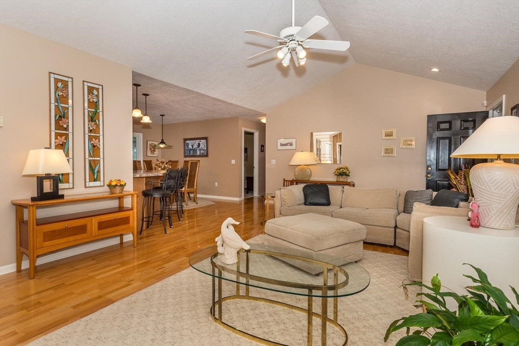 83 Kathleen Grant Rd