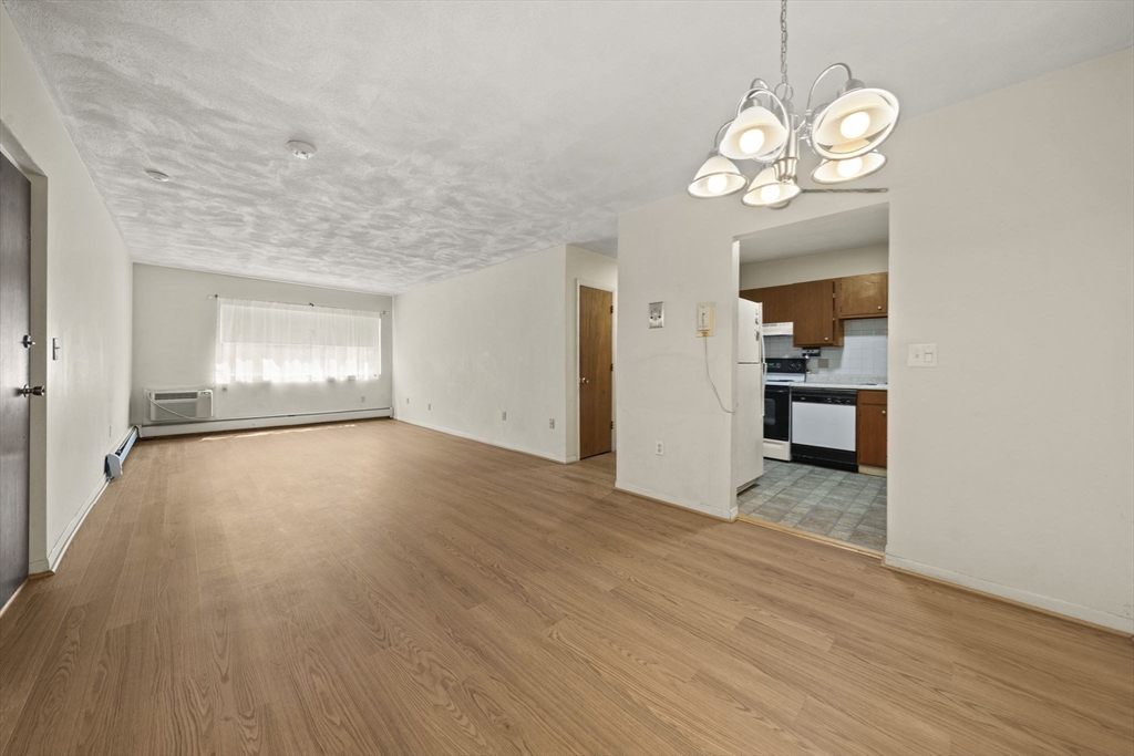 68 Summer Ave # 8