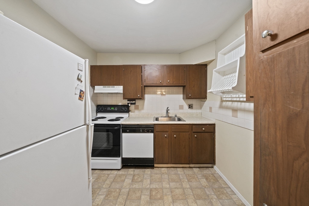 68 Summer Ave # 8