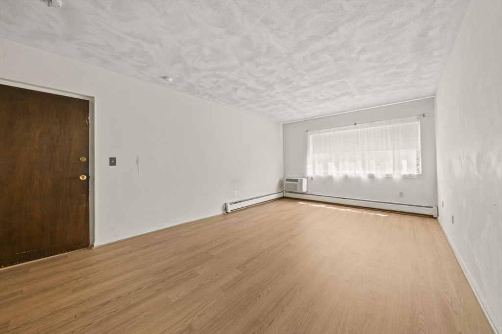 68 Summer Ave # 8