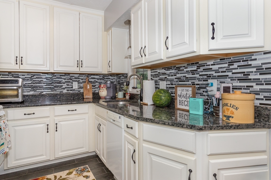 489 Turnpike St # 2 Unit: 7-2