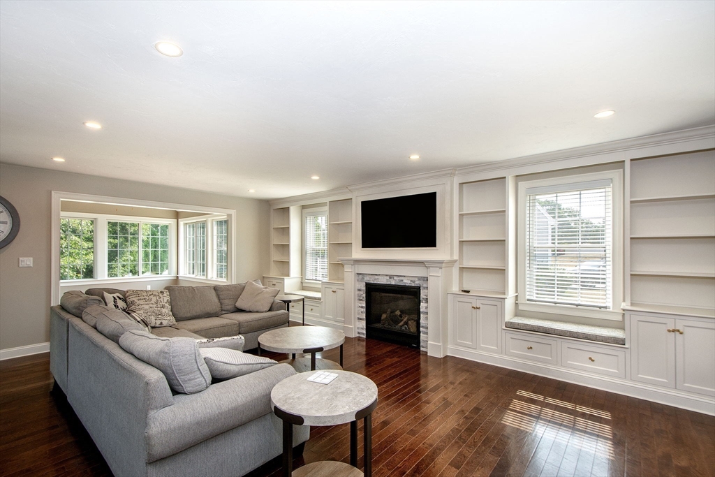 81 Meredith Way
