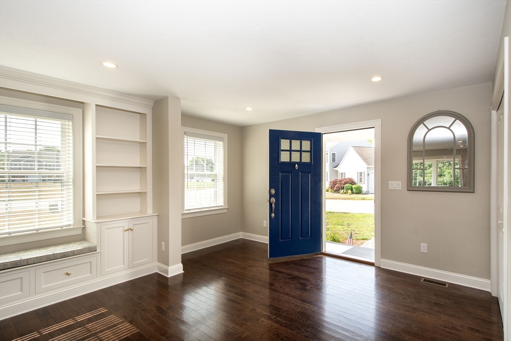 81 Meredith Way