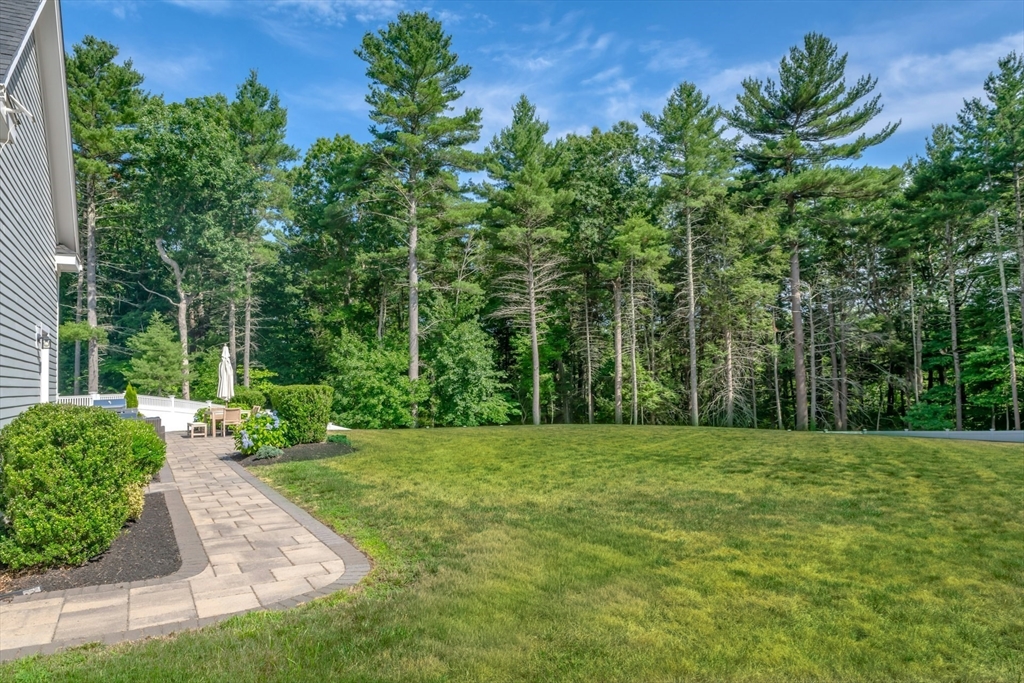 30 Horseshoe Ln