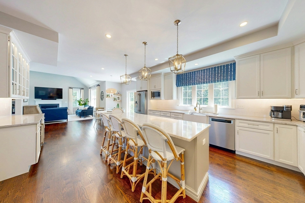 30 Horseshoe Ln