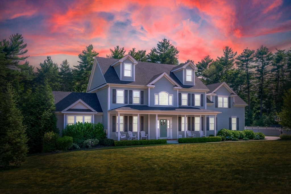 30 Horseshoe Ln