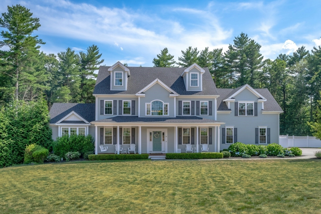 30 Horseshoe Ln