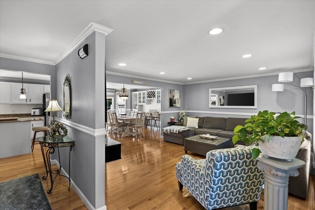 112 Village Gate Dr