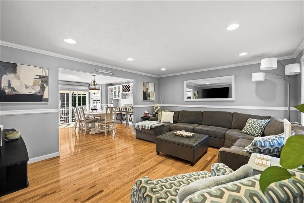 112 Village Gate Dr