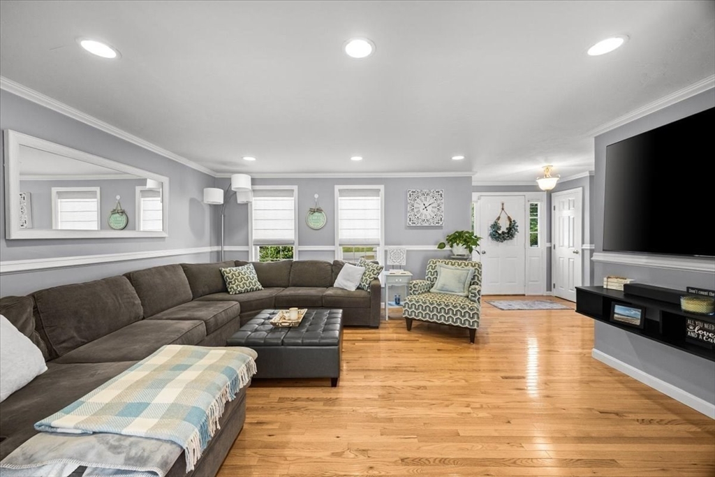 112 Village Gate Dr