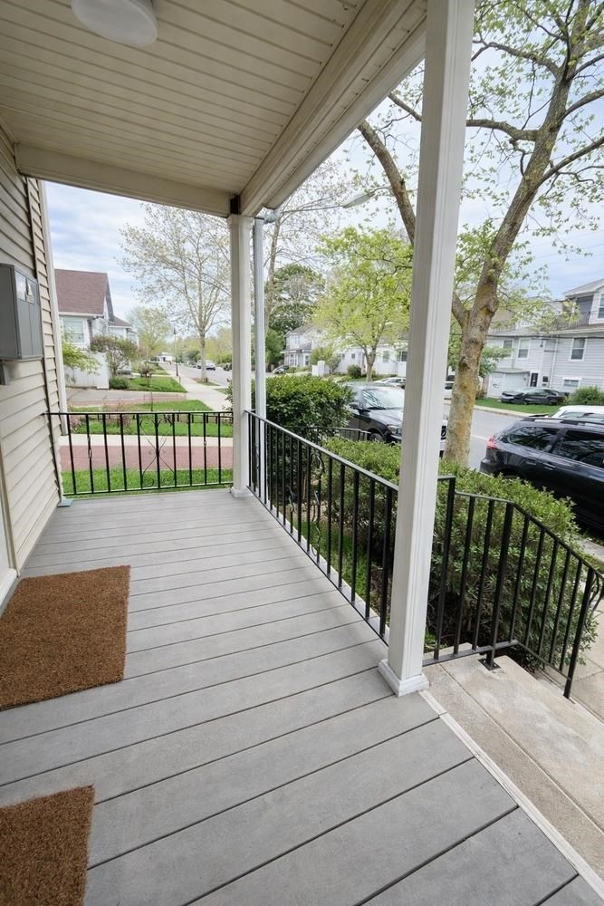 67 Cleverly Ct
