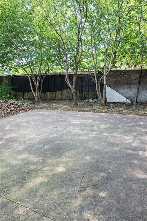 67 Cleverly Ct