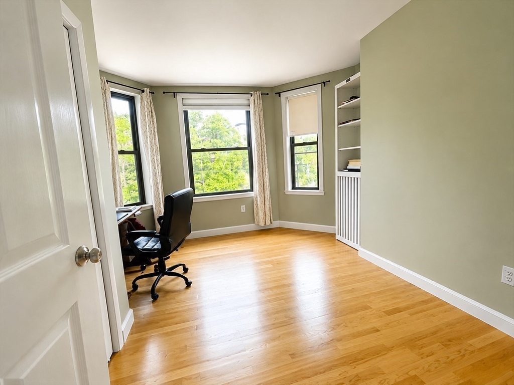 1706 Commonwealth Ave # 31
