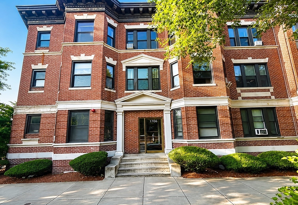 1706 Commonwealth Ave # 31