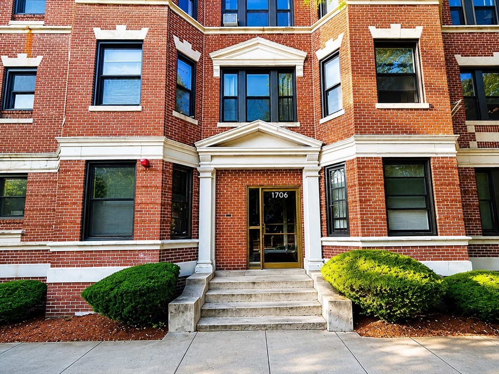 1706 Commonwealth Ave # 31