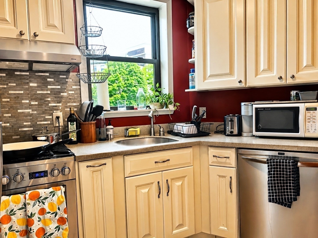 1706 Commonwealth Ave # 31
