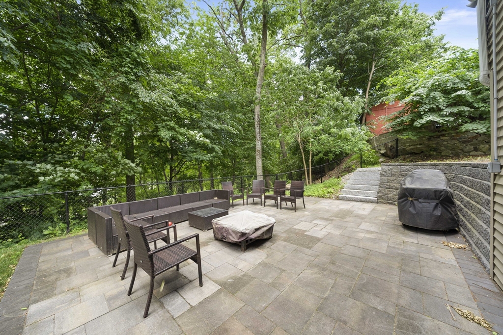 41 Algonquin Rd