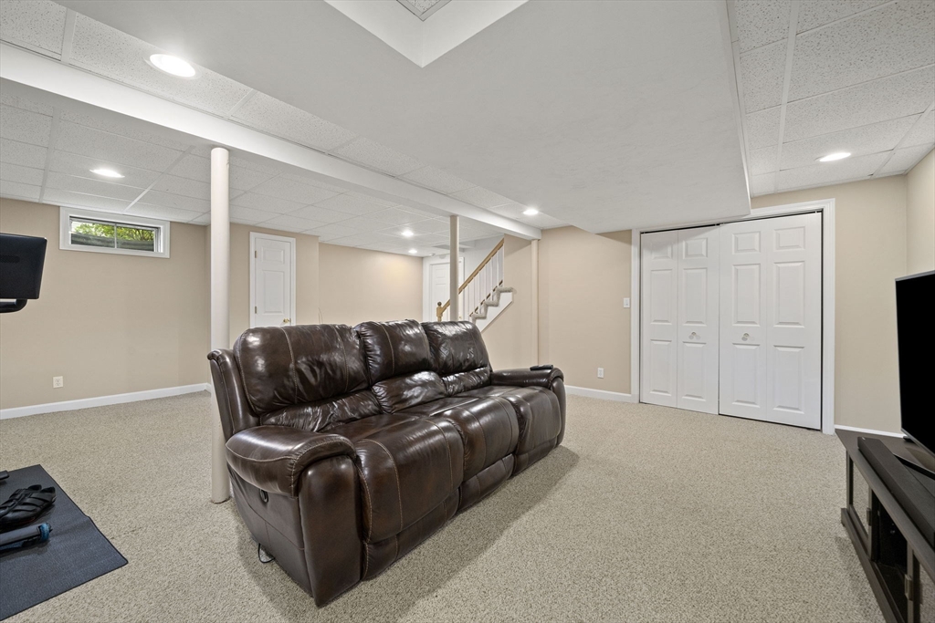 18 Mulberry Ln