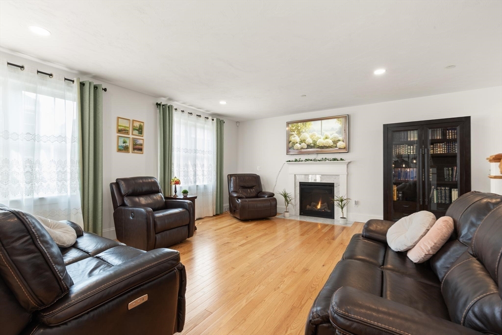 45 Douglas St