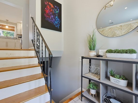 29 Stratford Ave