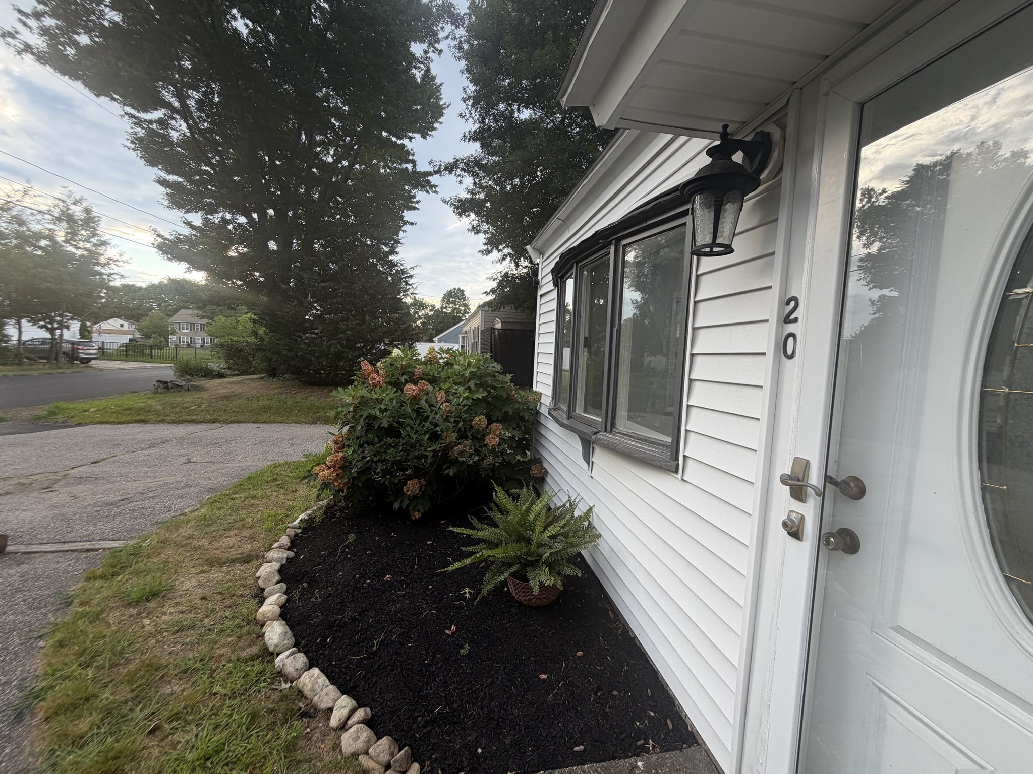 20 Rayburn Rd