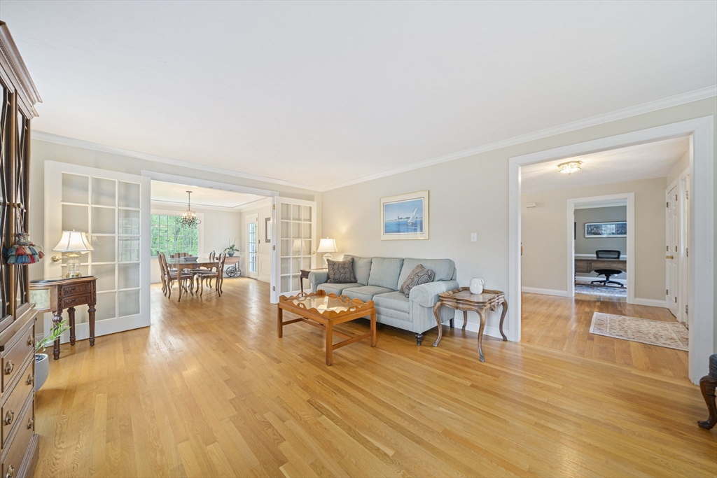 85 York St