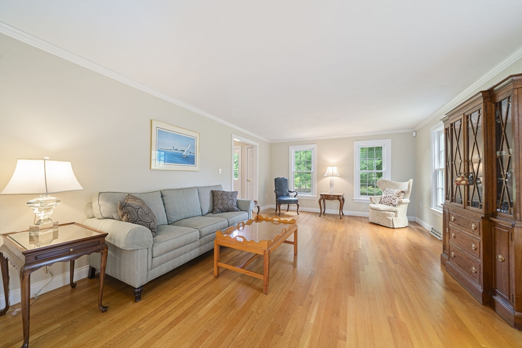 85 York St