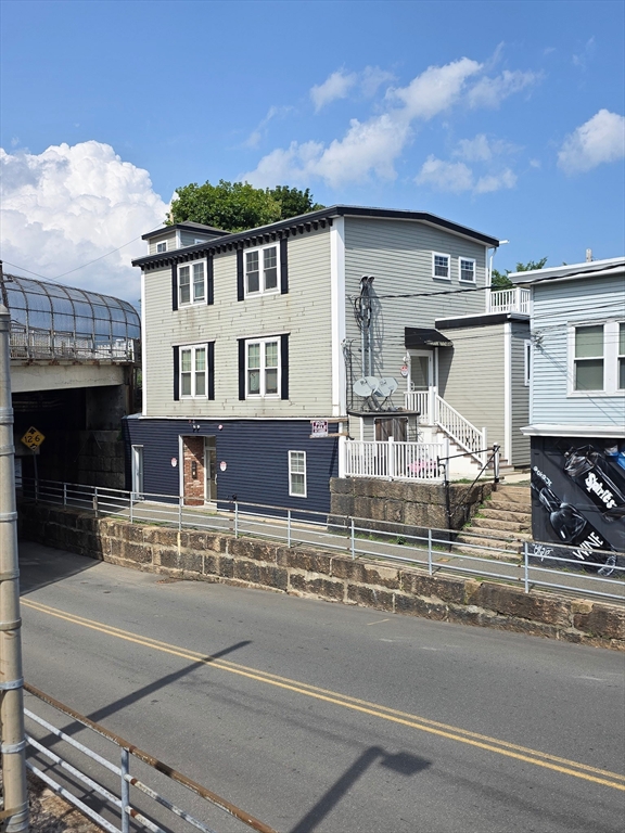 213-215 Burrill St