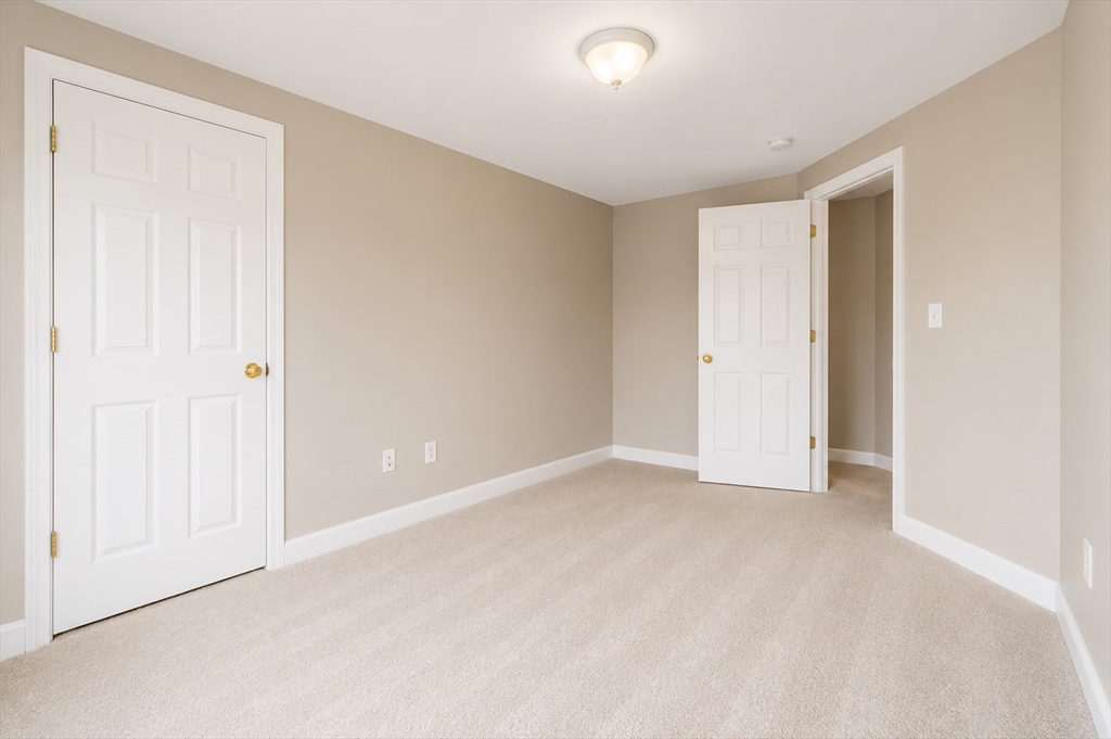 30-32 Harriet Thayer Ave # 1
