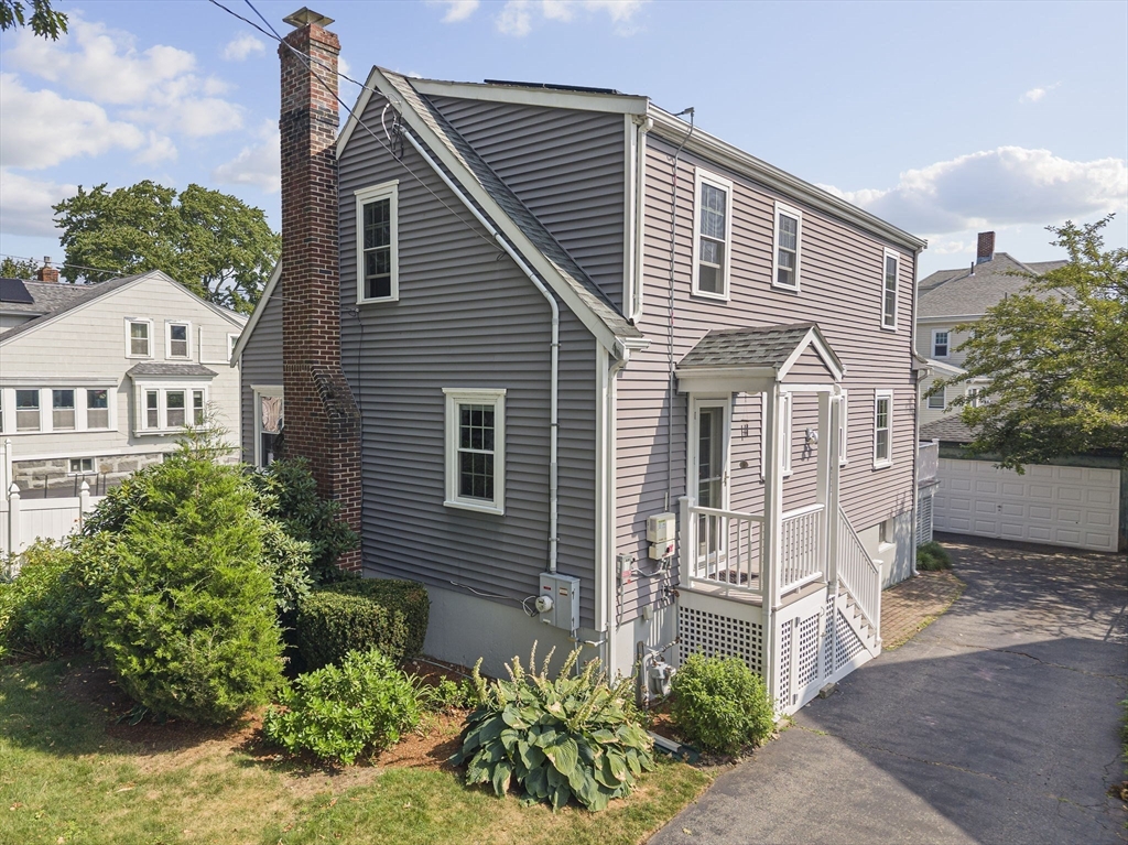 272 Belmont St