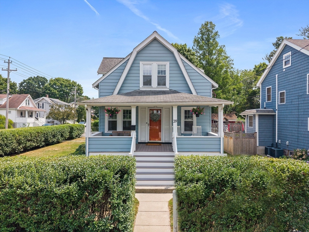 39 Holmes St