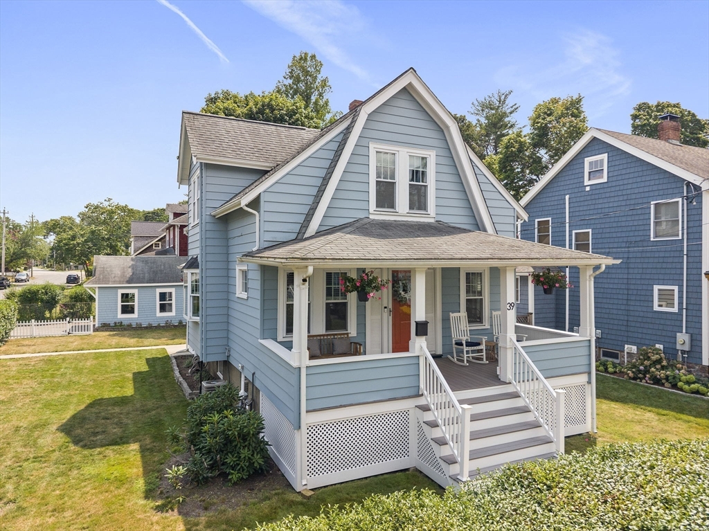 39 Holmes St