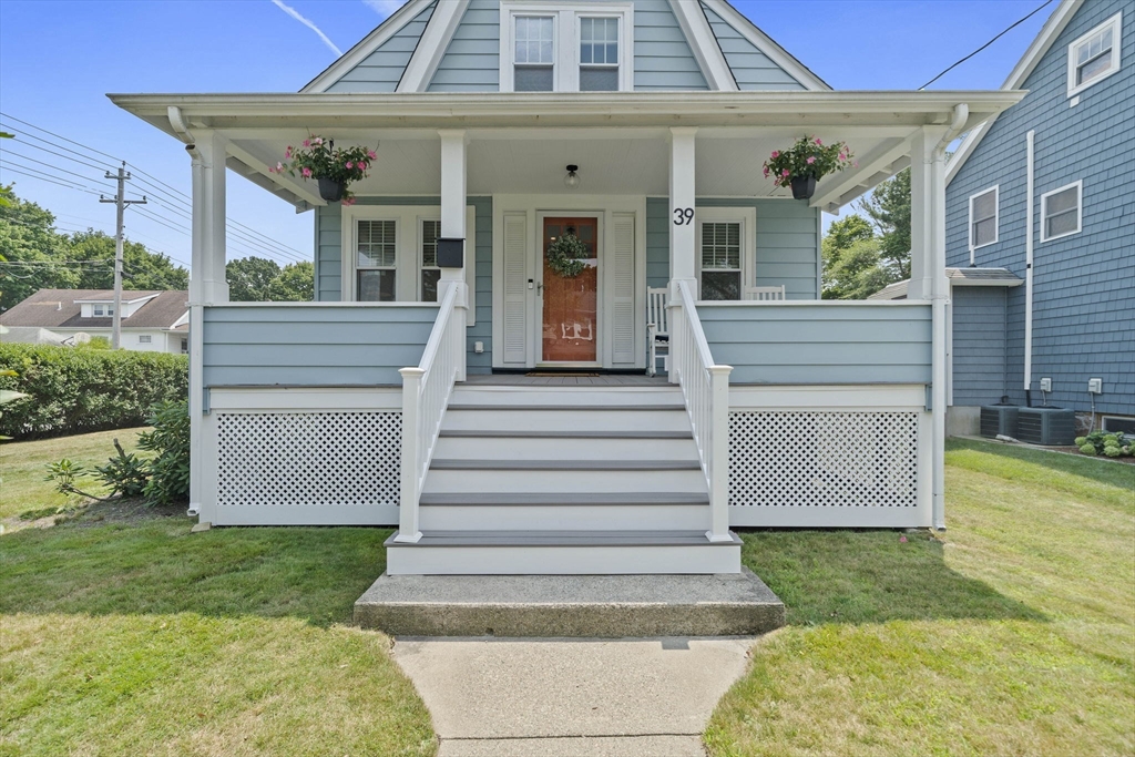 39 Holmes St