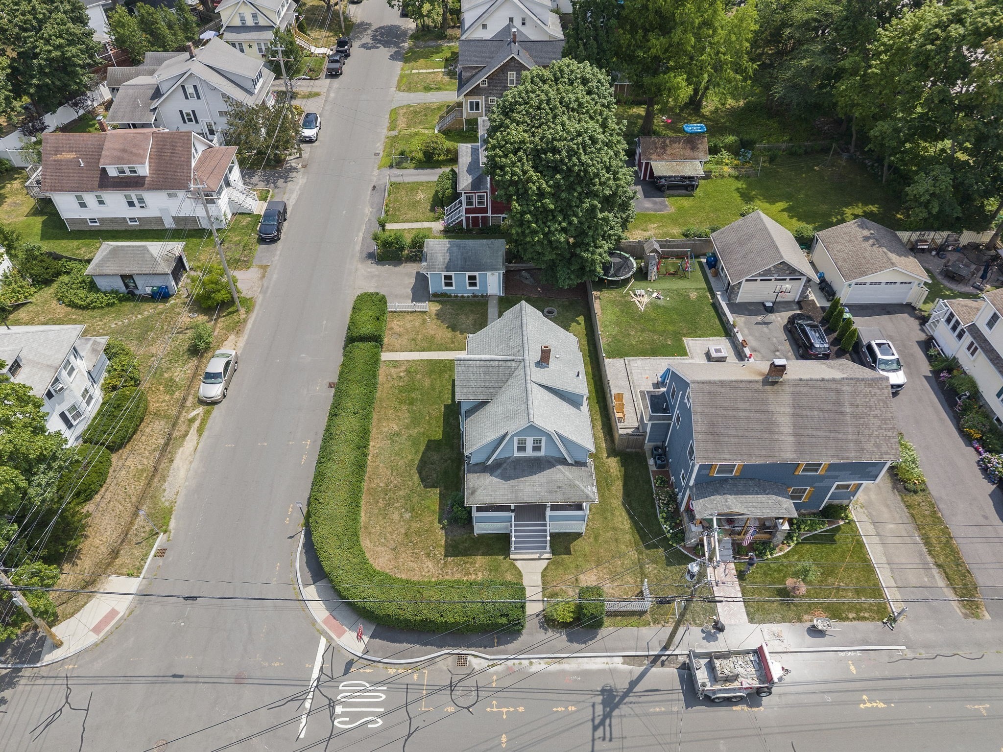 39 Holmes St