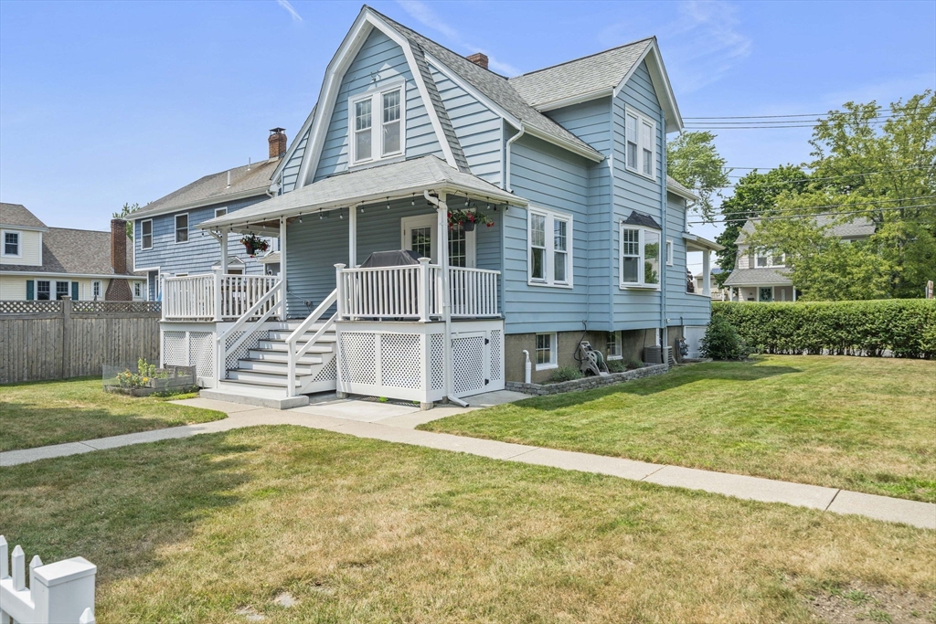 39 Holmes St