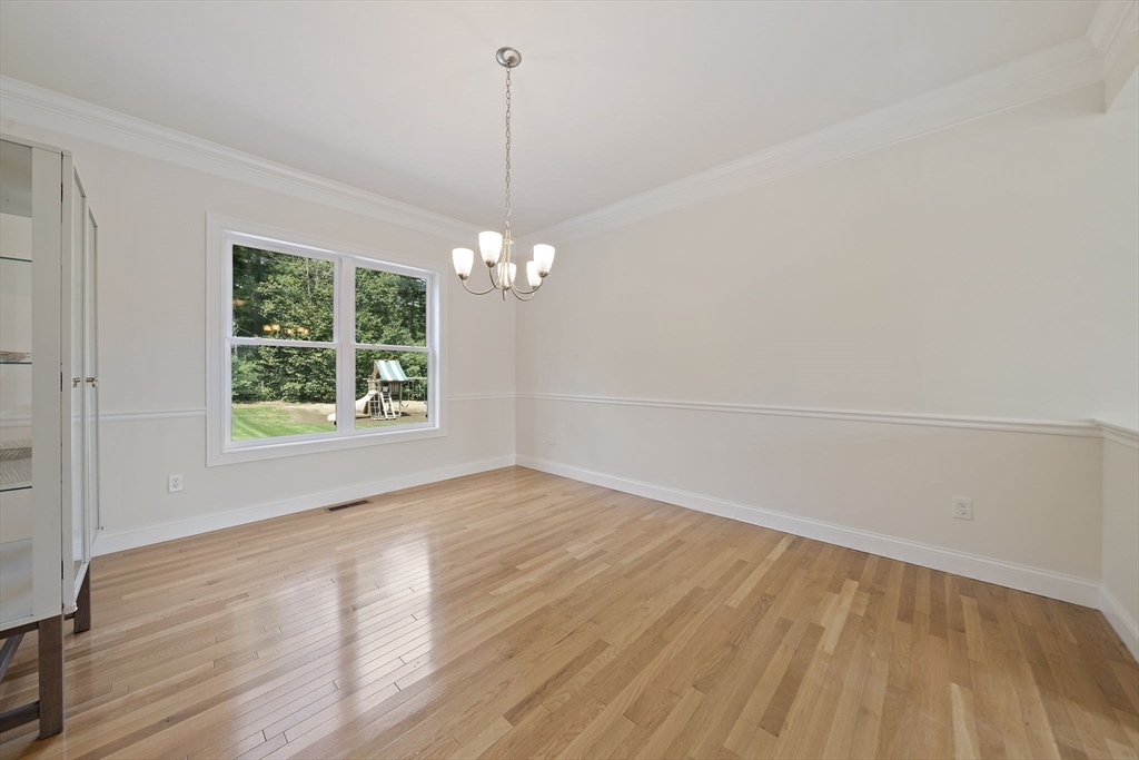 42 Magnolia Way