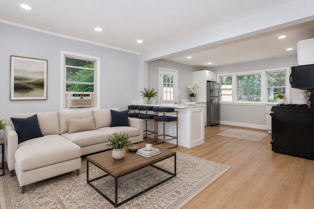 20 Rayburn Rd # 1