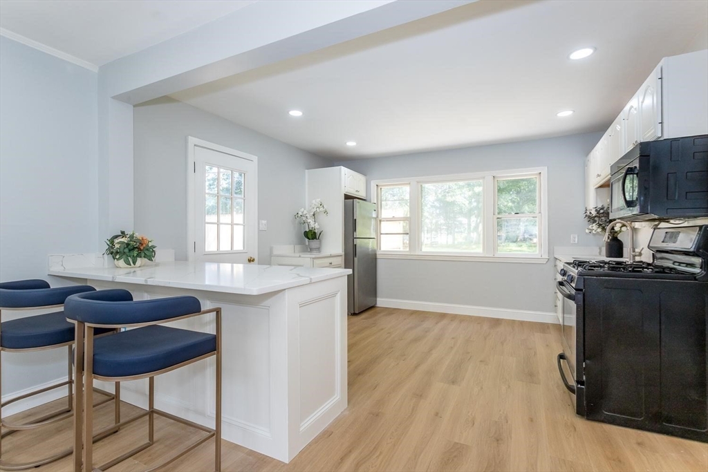 20 Rayburn Rd # 1