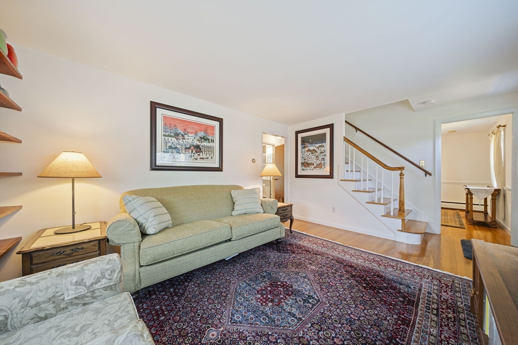10 Curtis Cir