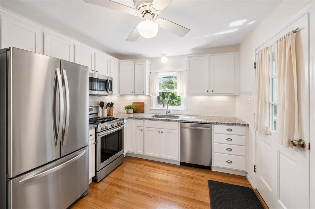 10 Curtis Cir