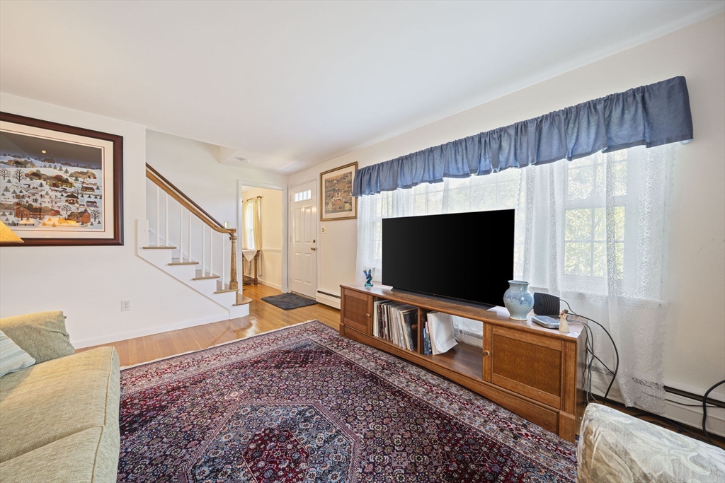10 Curtis Cir