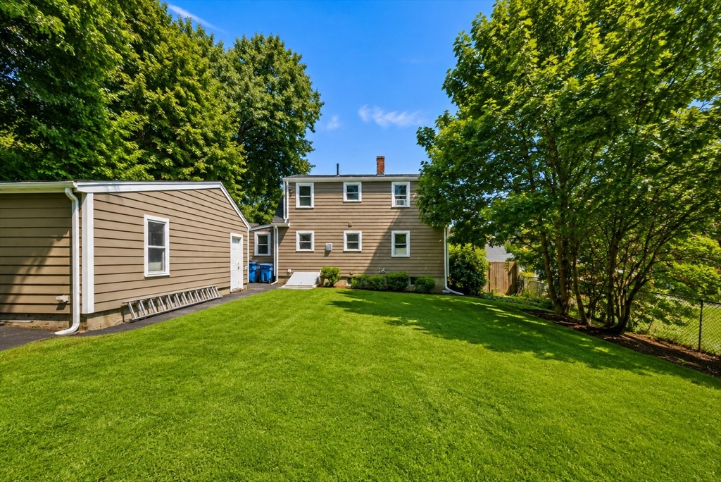 10 Curtis Cir