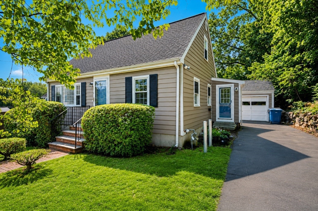 10 Curtis Cir